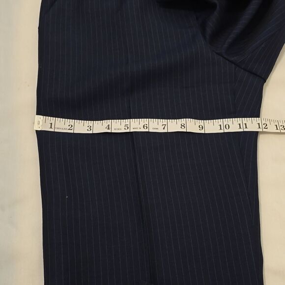 Lafayette 148 navy pinstripe 100%  wool trouser pants 8P - Picture 9 of 11